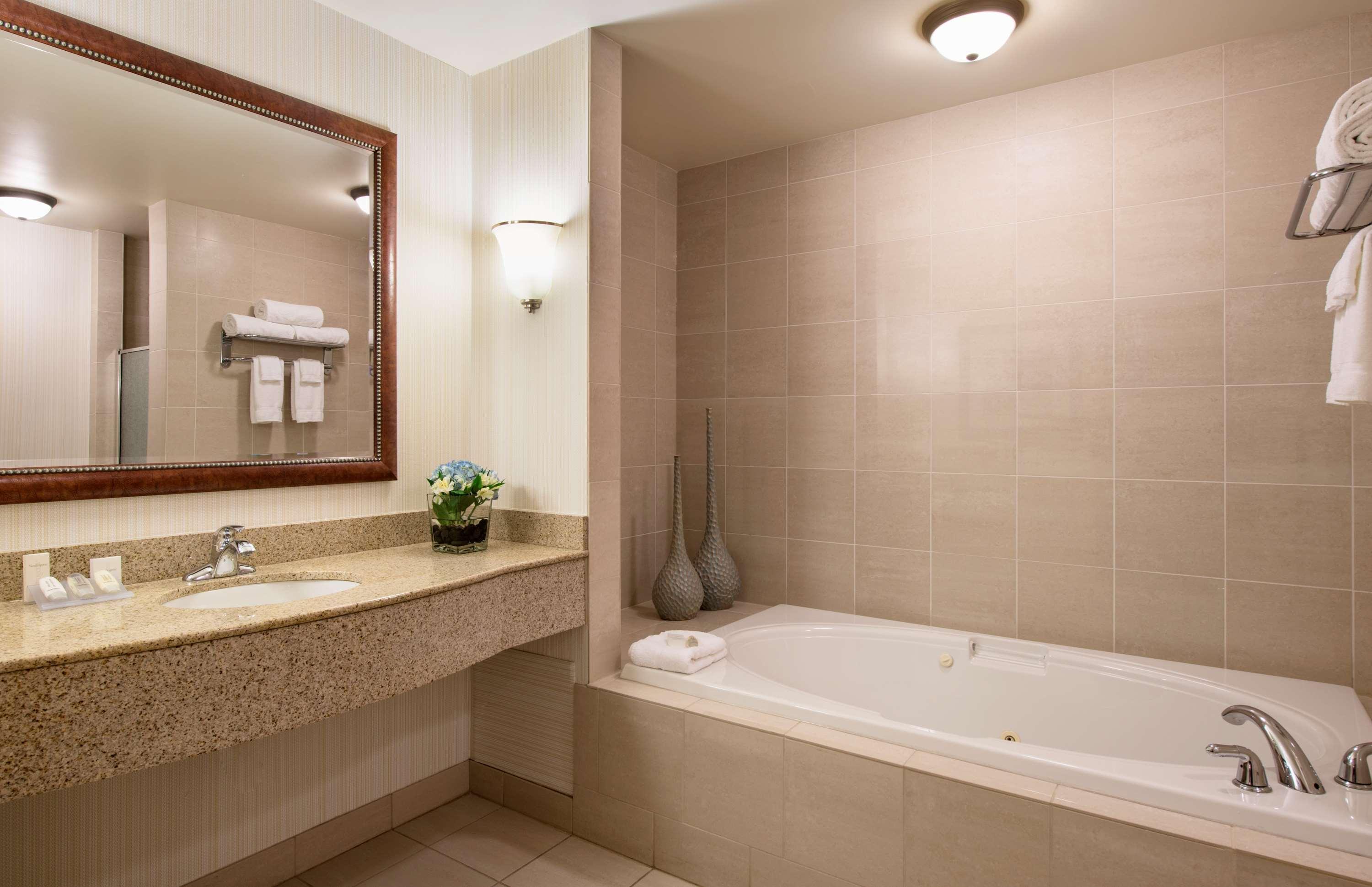 Hilton Garden Inn West Edmonton Extérieur photo