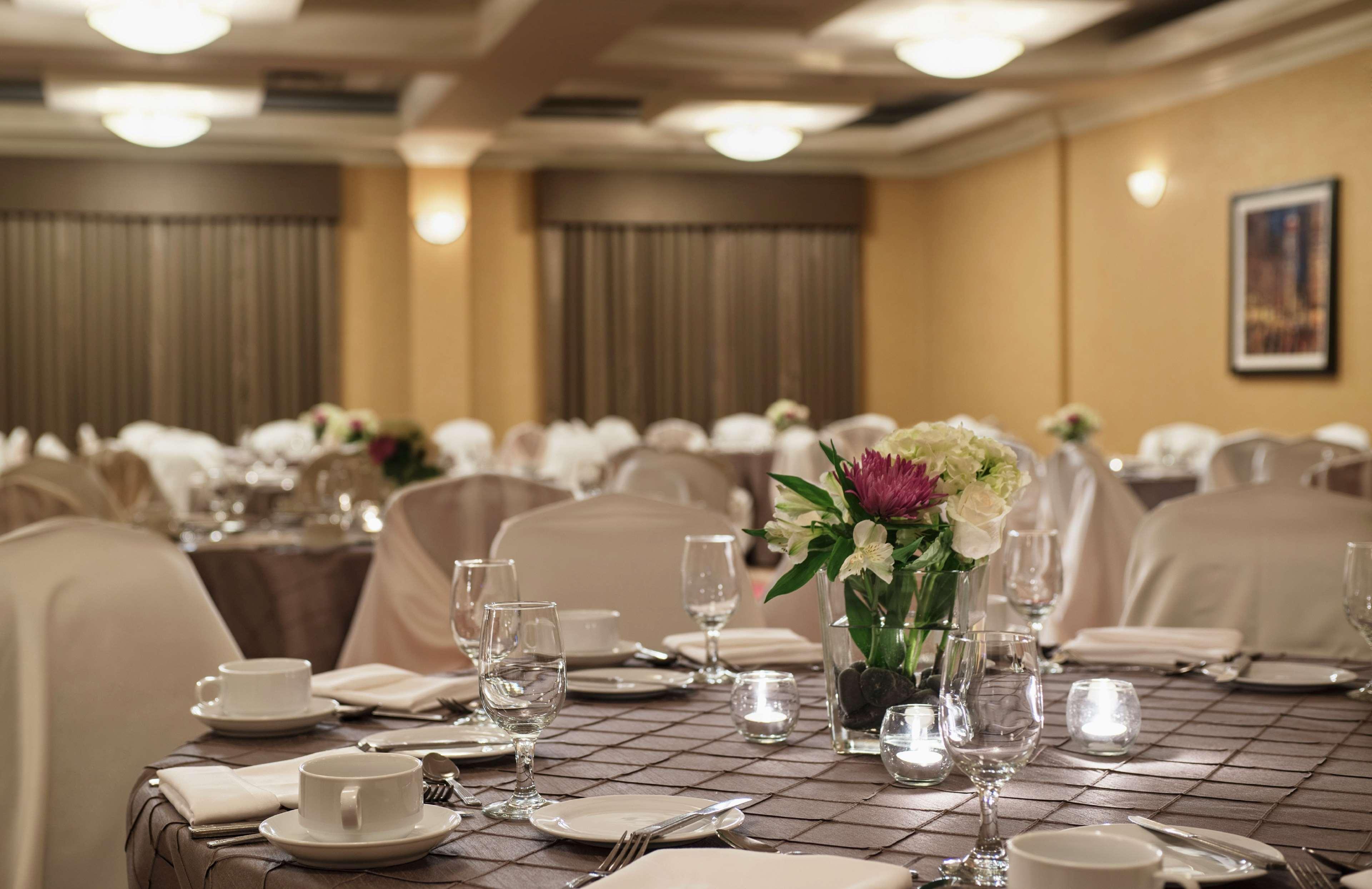 Hilton Garden Inn West Edmonton Extérieur photo