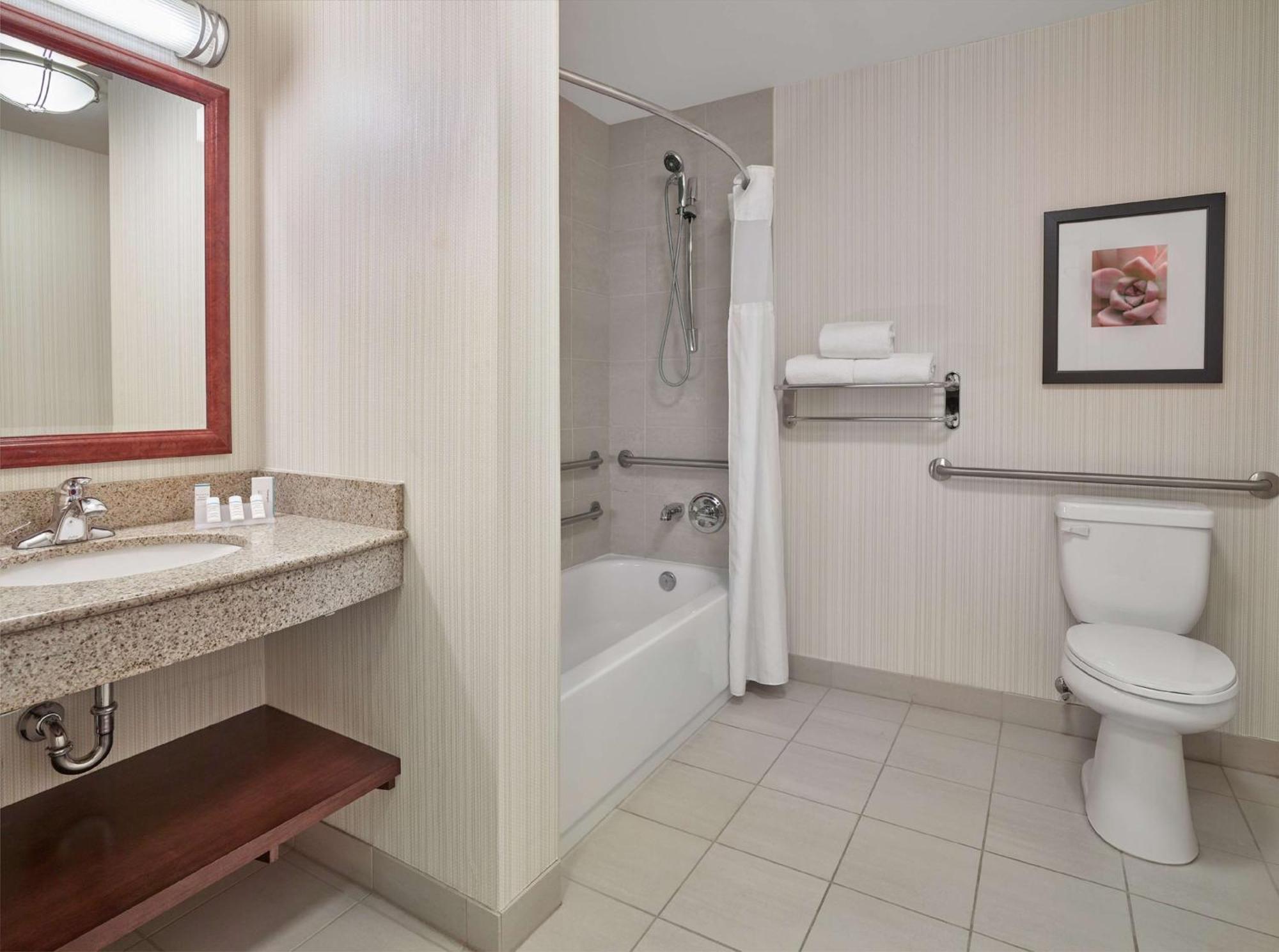 Hilton Garden Inn West Edmonton Extérieur photo