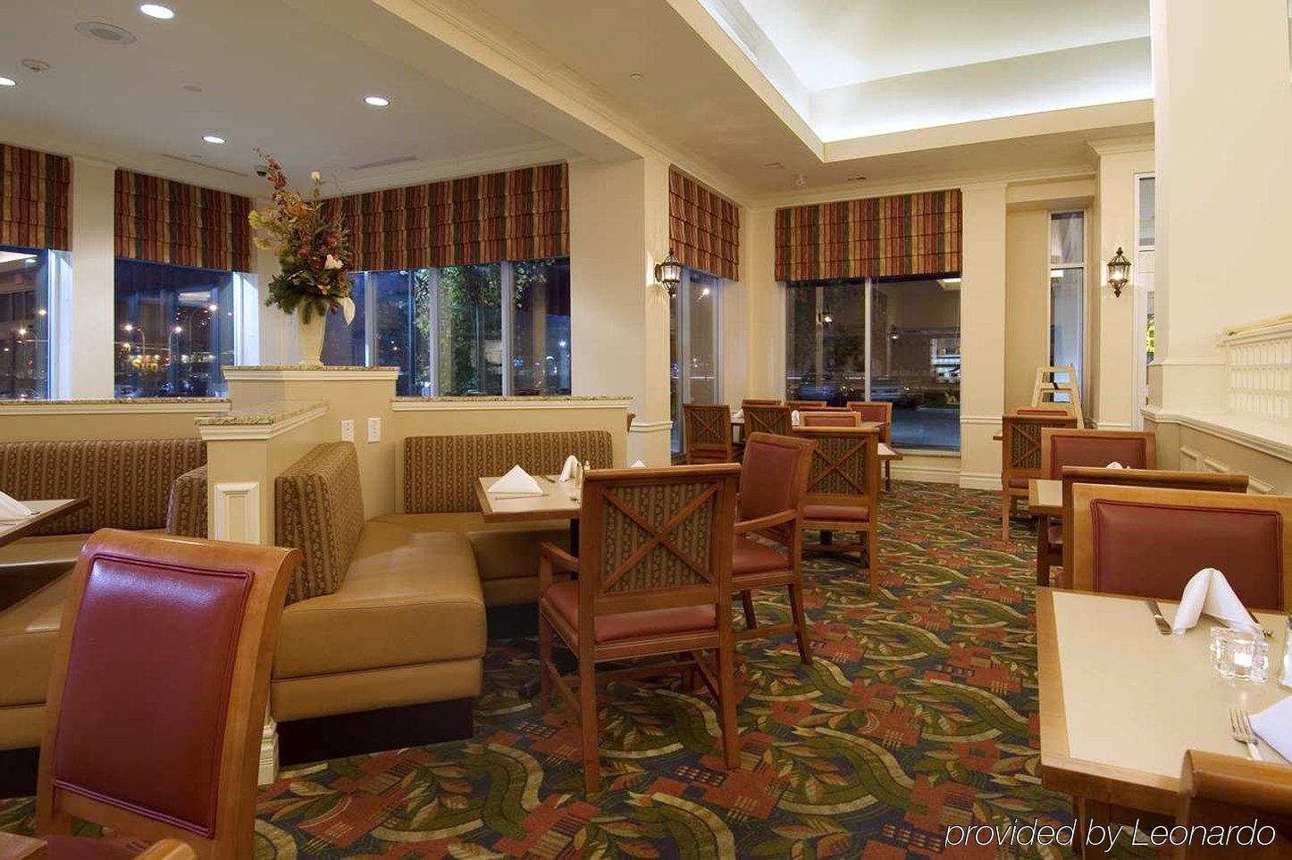 Hilton Garden Inn West Edmonton Restaurant photo