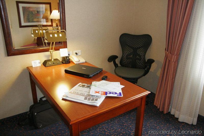 Hilton Garden Inn West Edmonton Chambre photo